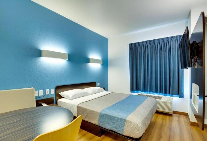 جناح ديلوكس, Motel 6 Poplar Bluff, Mo
