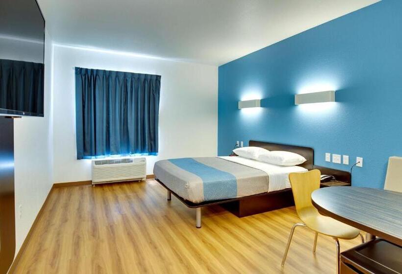جناح ديلوكس, Motel 6 Poplar Bluff, Mo