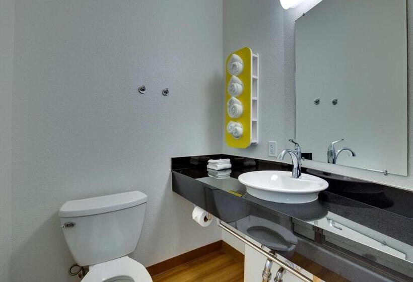 جناح ديلوكس, Motel 6 Poplar Bluff, Mo
