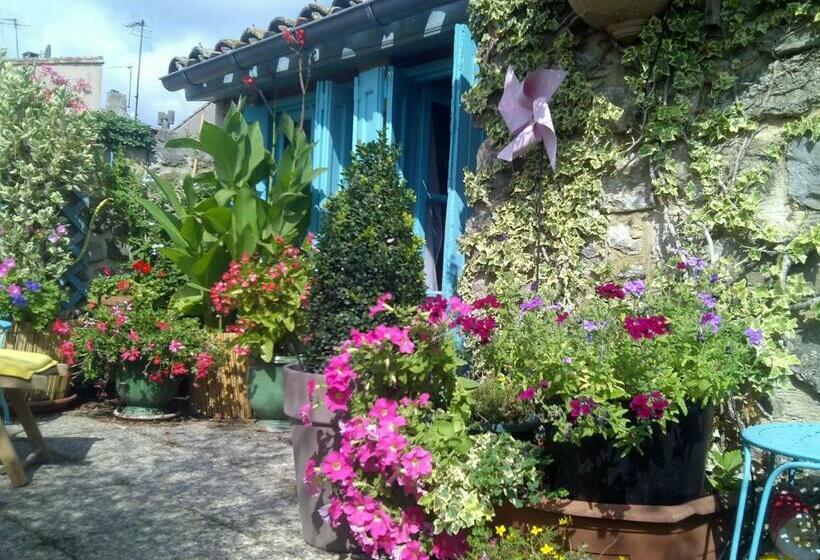 Семейный Номер, Riverside Home Cottage