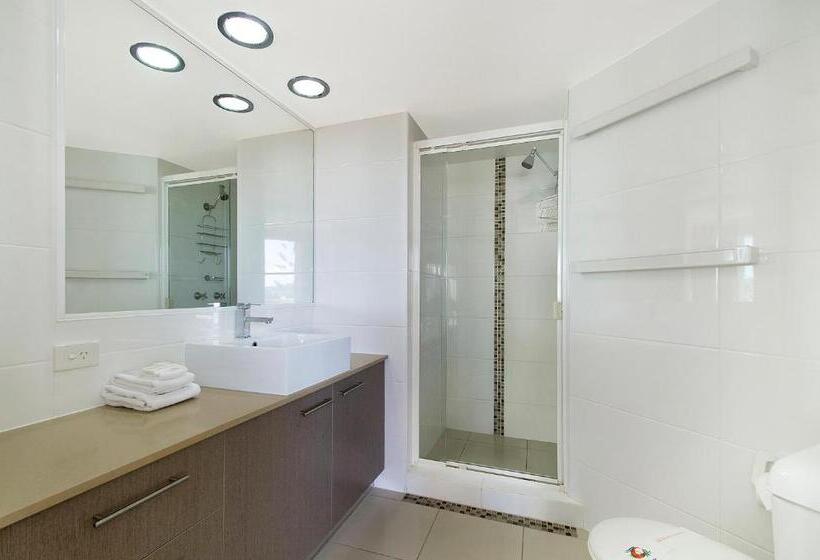 Апартаменты Deluxe 3 Спальни, Chateau Royale Beach Resort Maroochydore