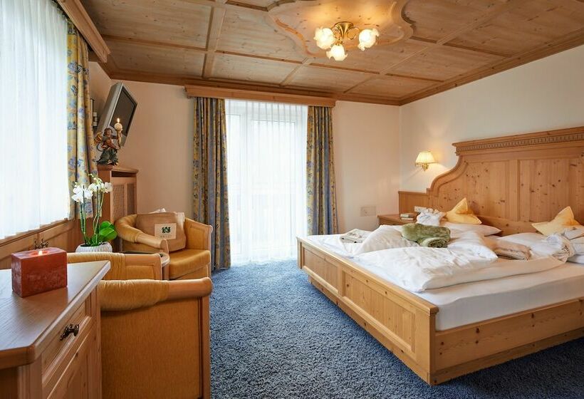 Номер Стандарт, Dolomites Wellness Hotel Savoy