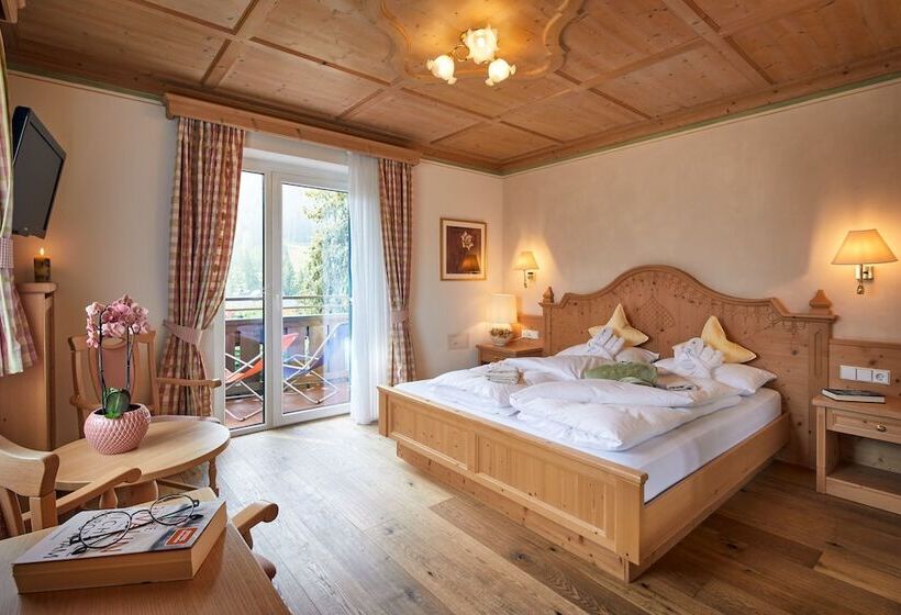 Номер Стандарт, Dolomites Wellness Hotel Savoy