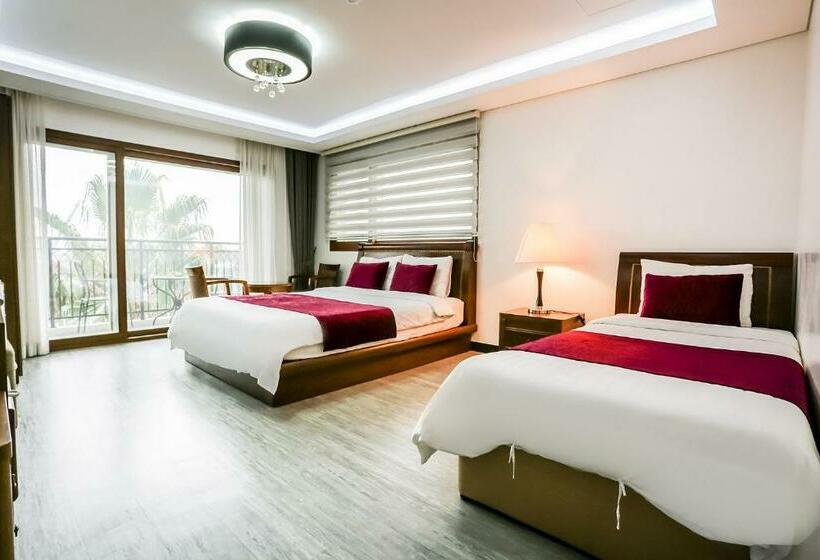 Номер Deluxe, The Seri Resort