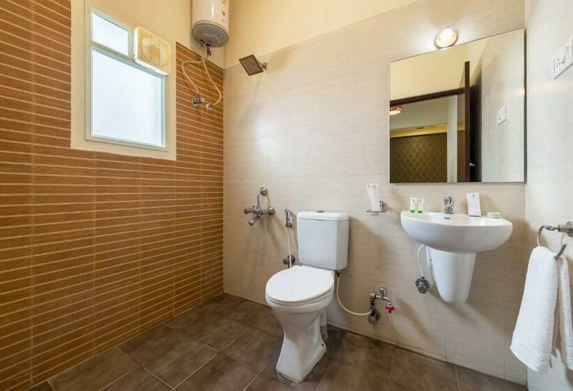 Номер Deluxe, Treebo Nestlay Casa