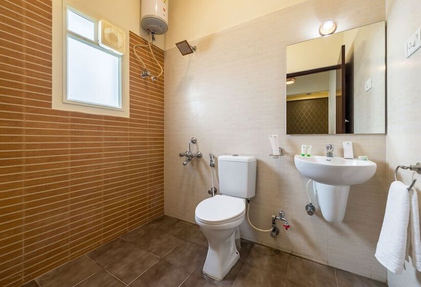 Номер Deluxe, Treebo Nestlay Casa