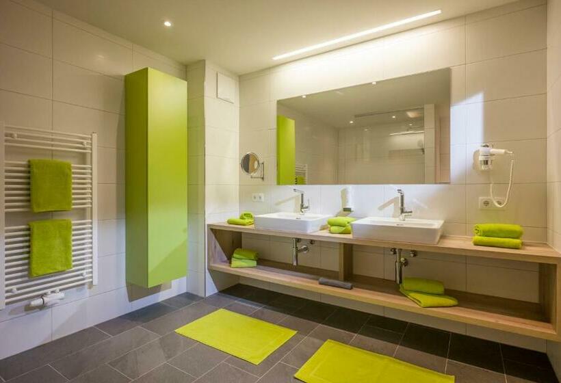 Апартаменты 2 Спальни, Aparthotel Alptirol