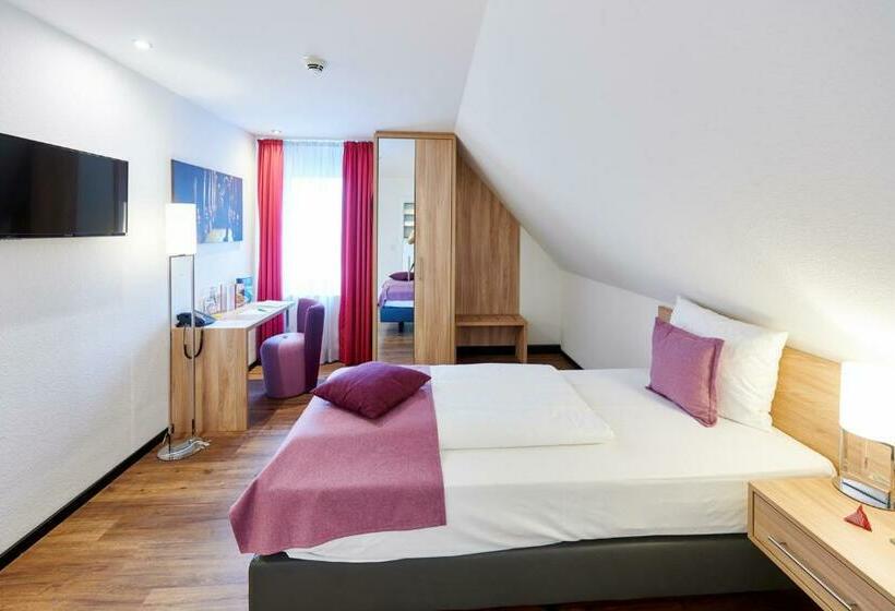 חדר סטנדרט יחיד, Das Crass