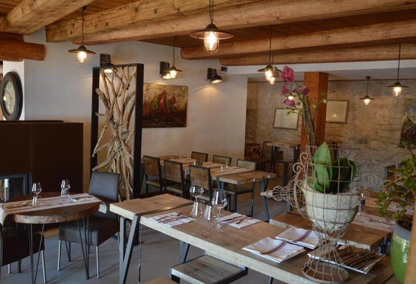 سوئیت با بالکن, Hôtel L Atelier De Donat