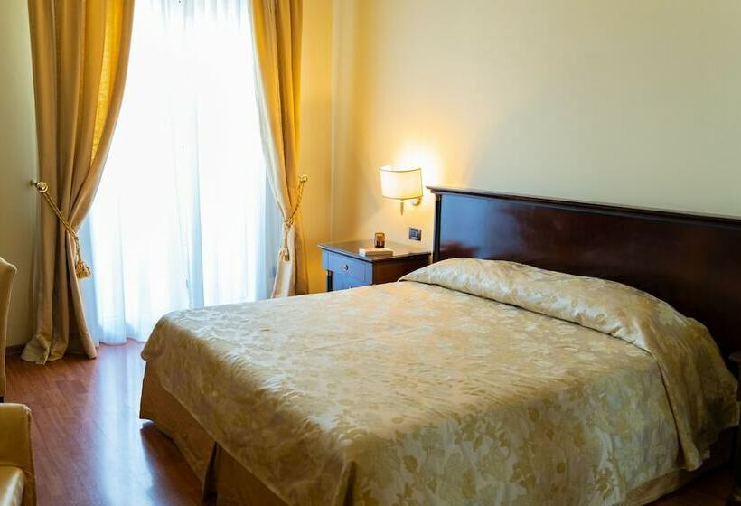 اتاق استاندارد یک نفره, Terme Salus