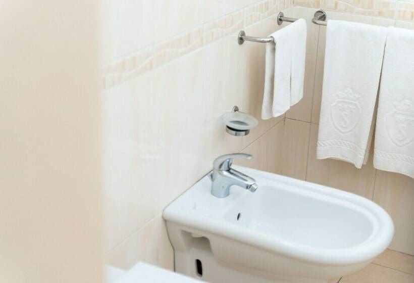اتاق استاندارد, Terme Salus