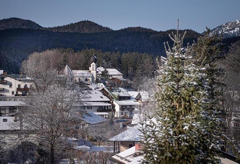 Трехместный Номер Стандарт с Балконом, Bayern Resort
