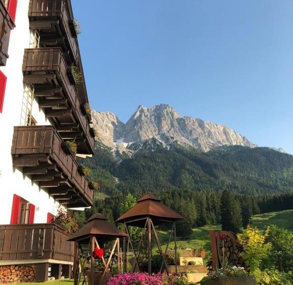 اتاق سوپریور با چشمانداز, Bayern Resort