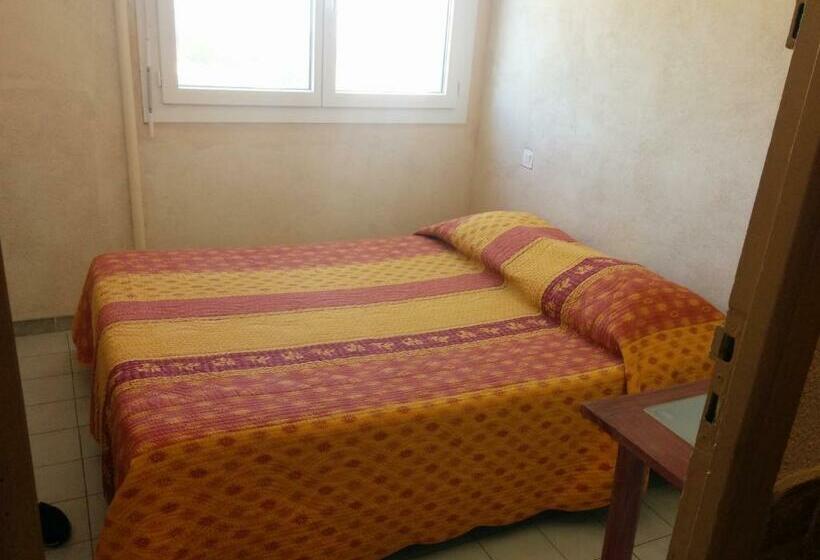 Quarto Estandar Individual, Restaurant L Agachon