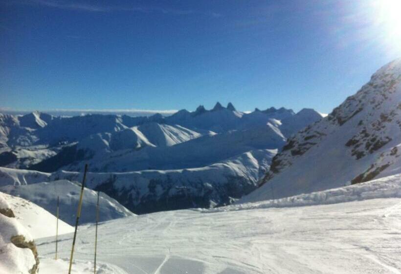 اتاق استاندارد یک نفره, Les Voyageurs