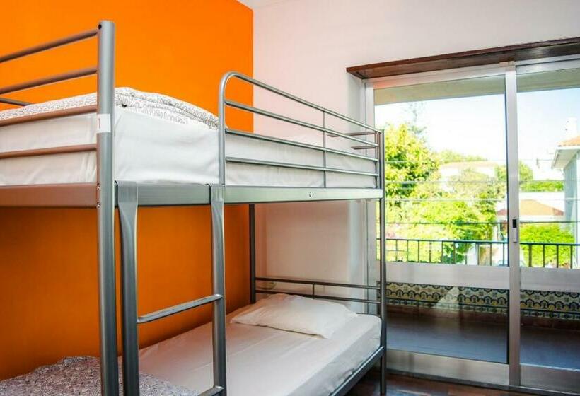 공동 객실, Carcavelos Surf Hostel And Surf Camp