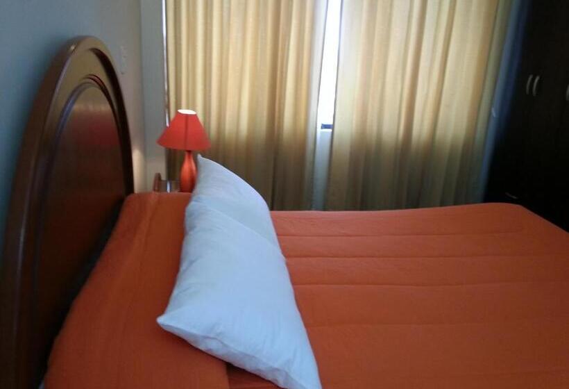 주니어 스위트, La Almohada Del Rey