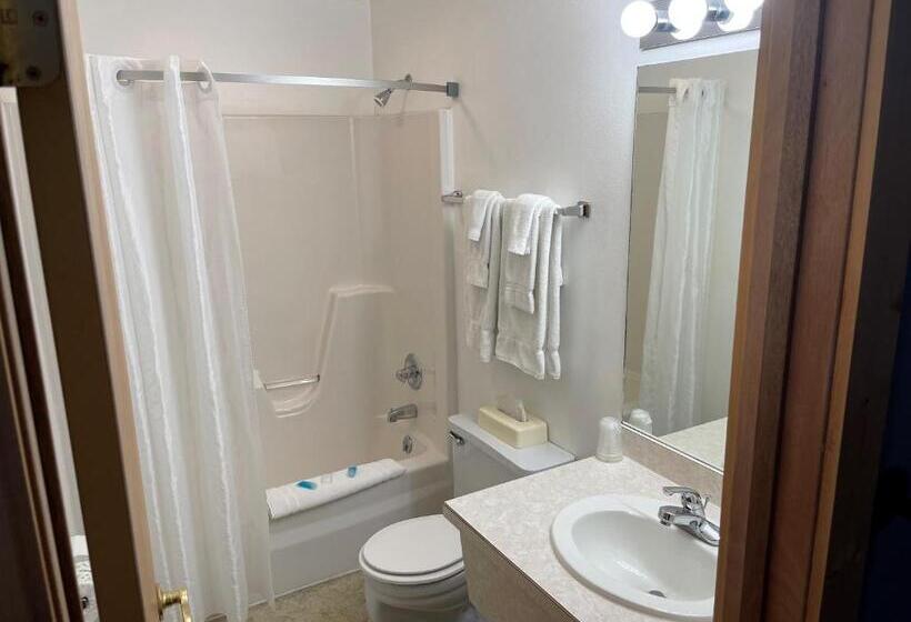 Семейное Студио, Moose Creek Lodge & Suites