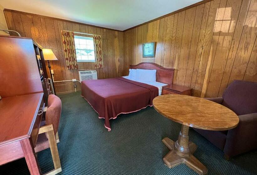 스탠다드 룸 킹사이즈 침대, Relax Inn In Natural Bridge