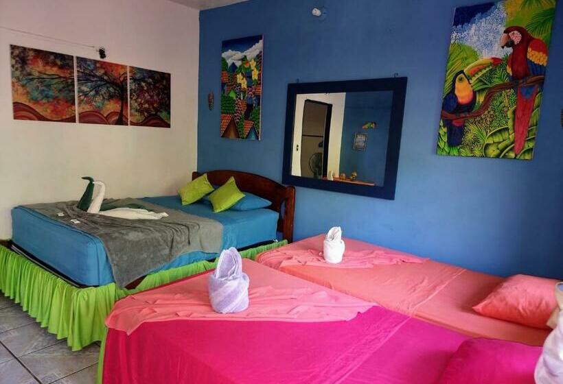 Четырехместный Номер Стандарт, Cabinas Tortuguero Natural