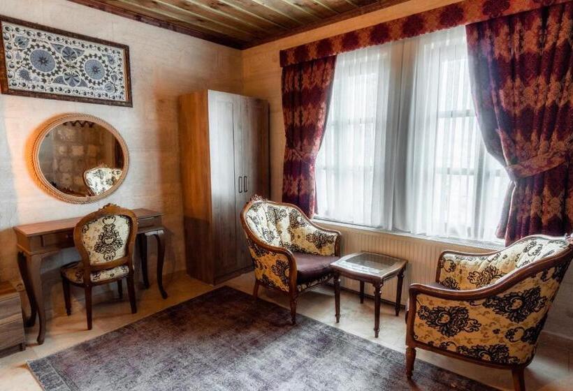Номер Deluxe с Гидромассажем, Amber Cave Suites