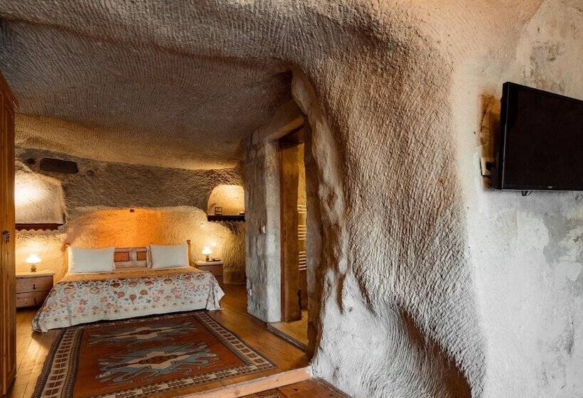 Полулюкс, Amber Cave Suites