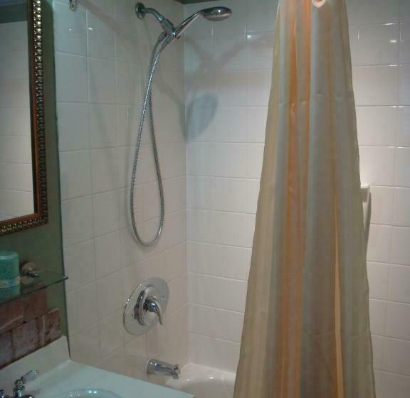 标准间, Downhome Bed & Breakfast