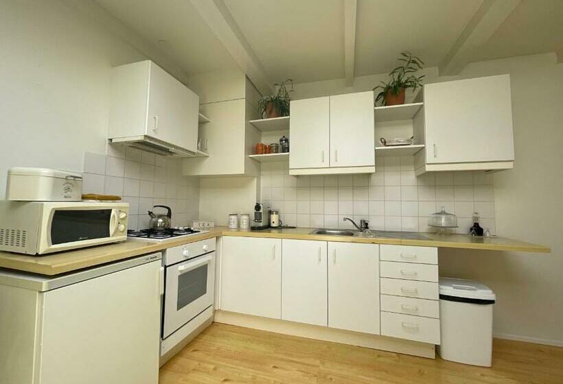 패밀리 스위트, Bed And Breakfast Amsterdam