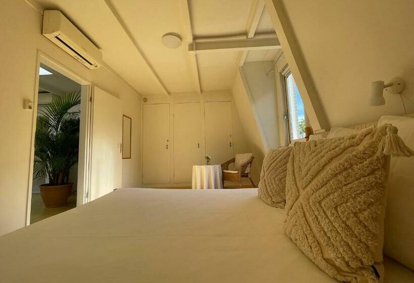 패밀리 스위트, Bed And Breakfast Amsterdam