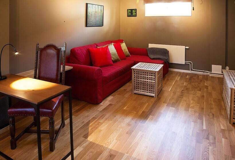 Семейный Номер, Södra Hotellet