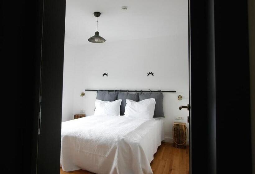 Апартаменты Deluxe 1 Спальня, The Pines Boutique Villa