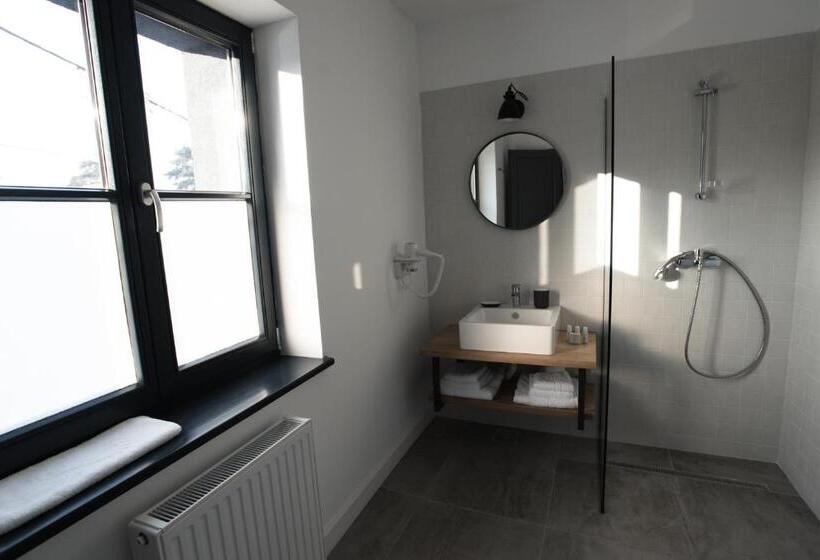 Полулюкс Повышенной Комфортности, The Pines Boutique Villa