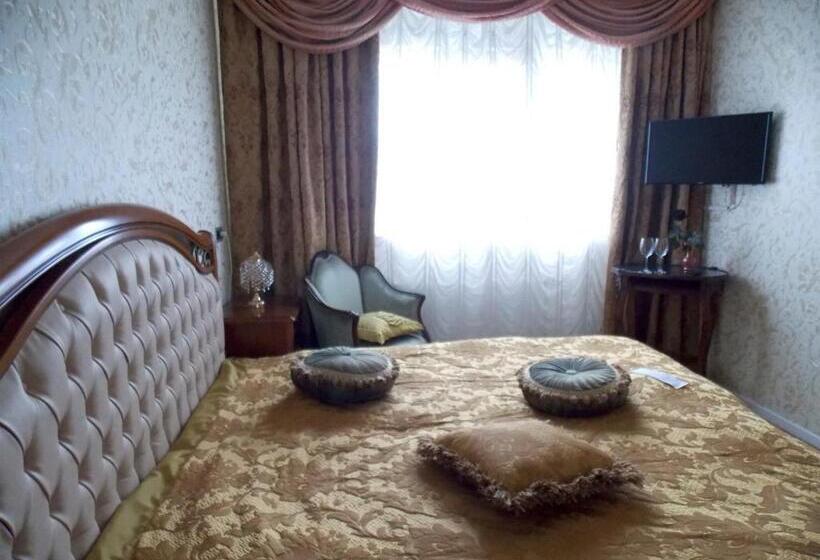 اتاق استاندارد, Weena House