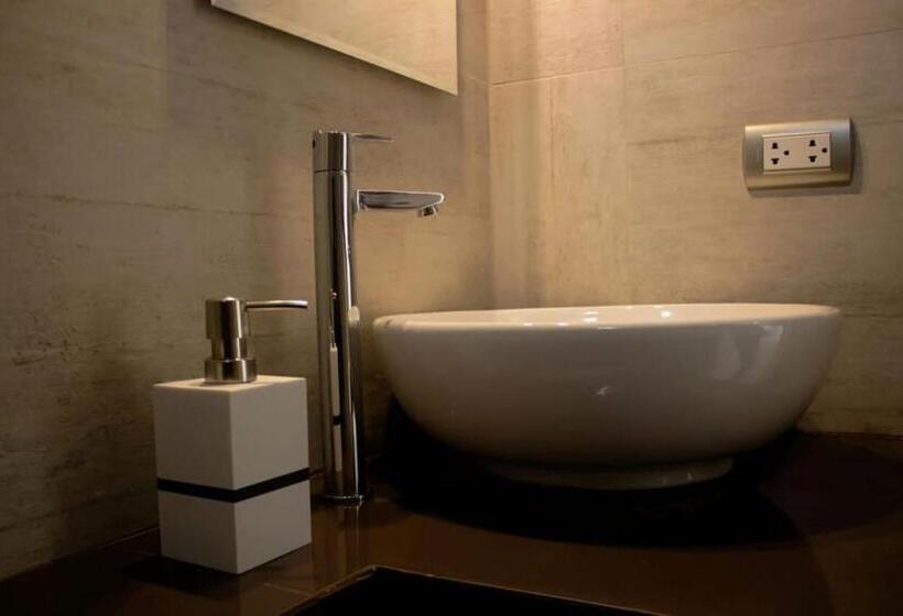 اتاق استاندارد سه نفره, Hostel Willys House
