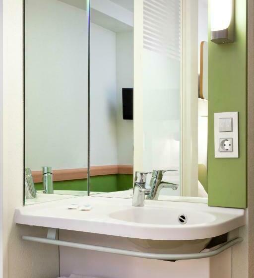 Habitación Clásica Cama Matrimonio, Ibis Budget Bilbao Arrigorriaga