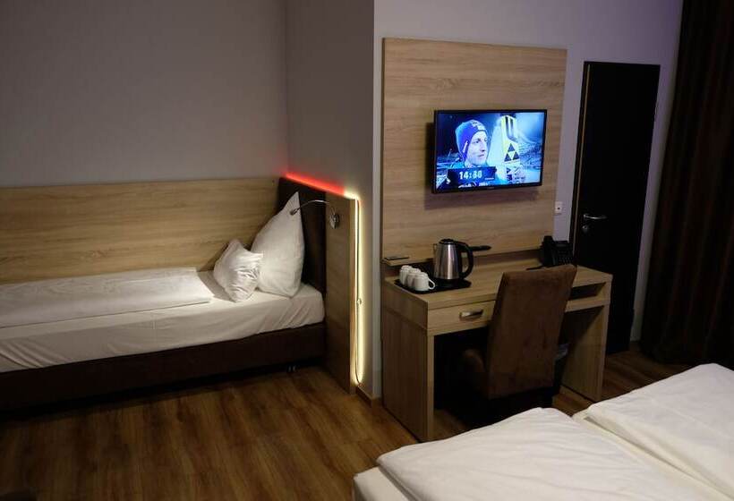 Трехместный Номер Комфорт, Minx – Cityhotels