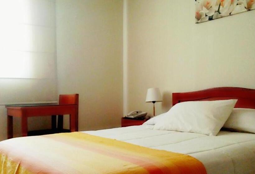 Habitación Familiar, Belle Sand