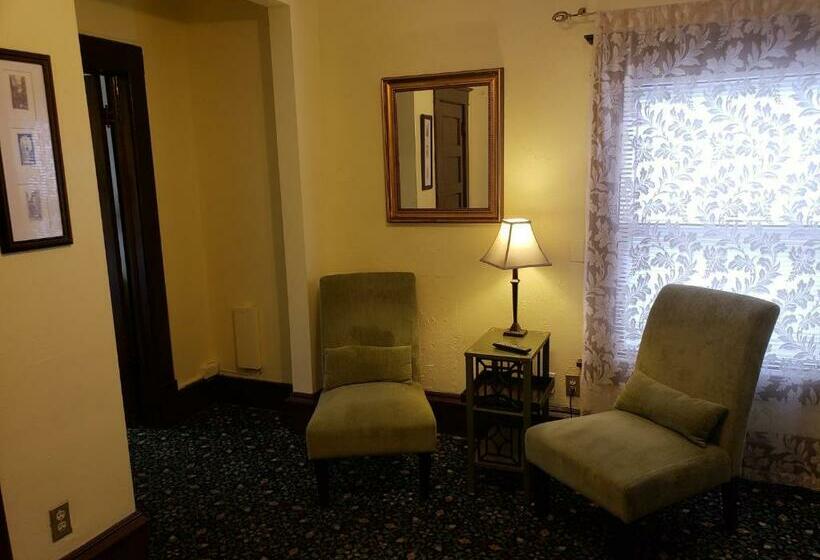 Люкс, Greenbriar Inn