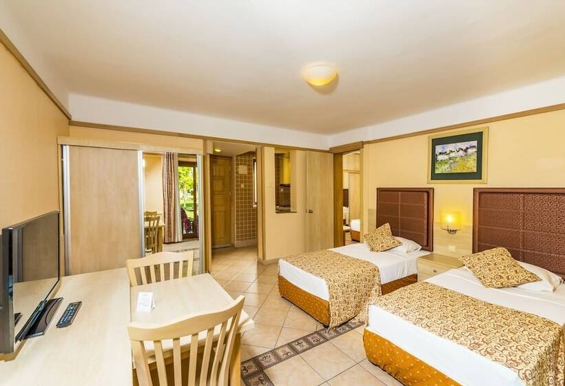 Семейный Номер, Vonresort Golden Beach & Aqua   Kids Concept Ultra All Inclusive