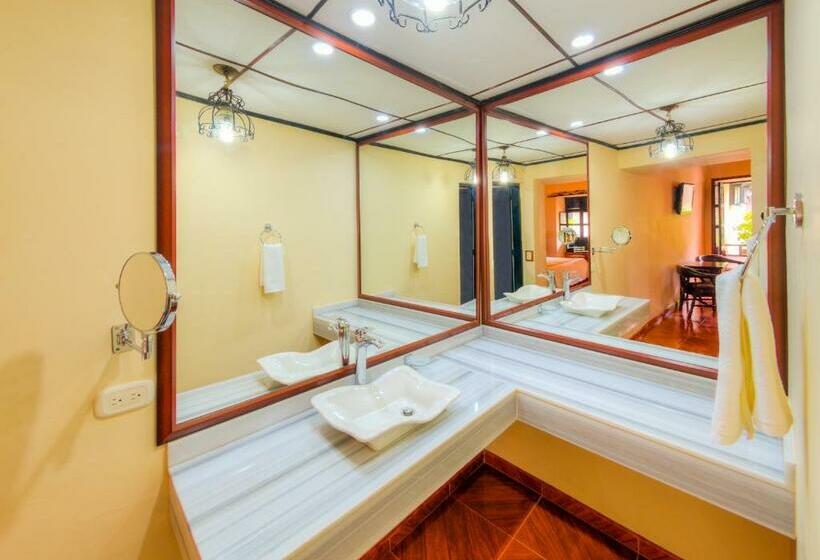 Quarto Estandar, Camino Real Popayán Colombia