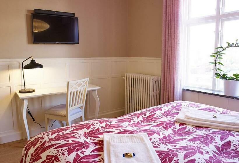 Quarto deluxe, Millasvilla