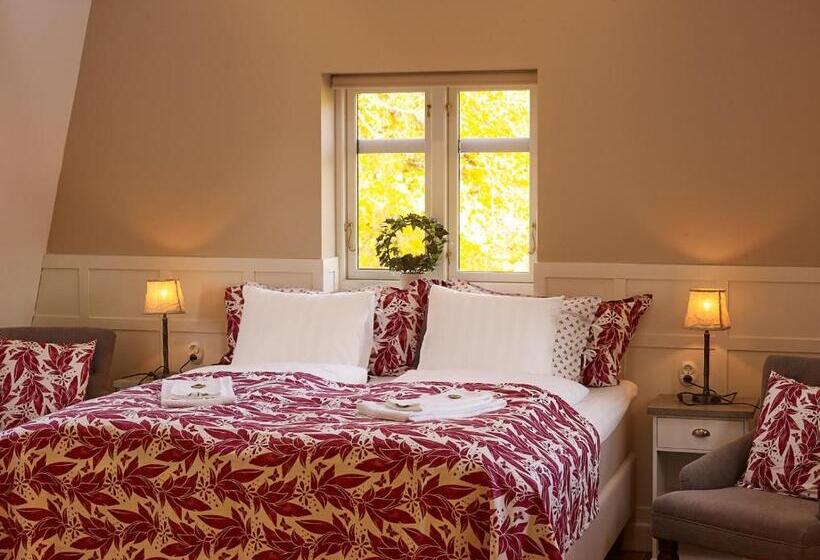 Suite Familiar, Millasvilla