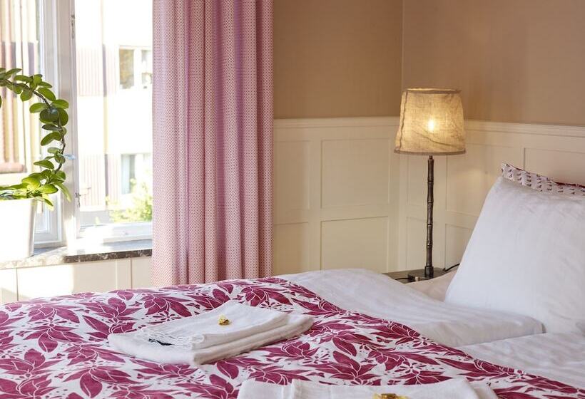Quarto deluxe, Millasvilla