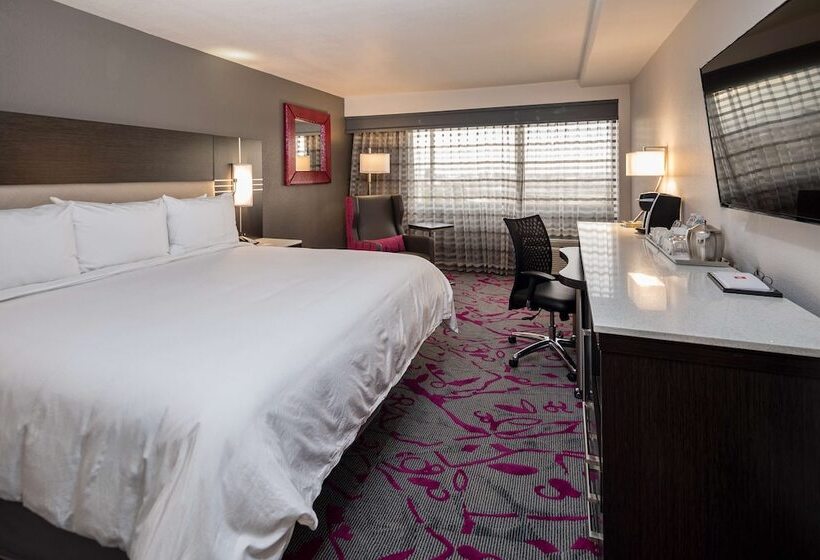Номер Премиум, Radisson Hotel Oakland Airport