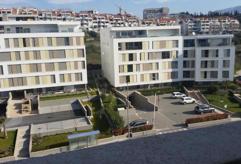 Családi Szoba, Zagreb