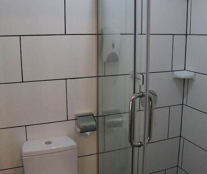 اتاق استاندارد سه نفره, Lazdana Hotel Kuala Lumpur