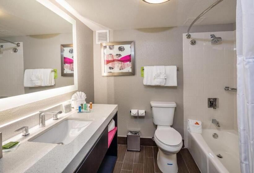 Номер бизнес-класса, Radisson Hotel Oakland Airport