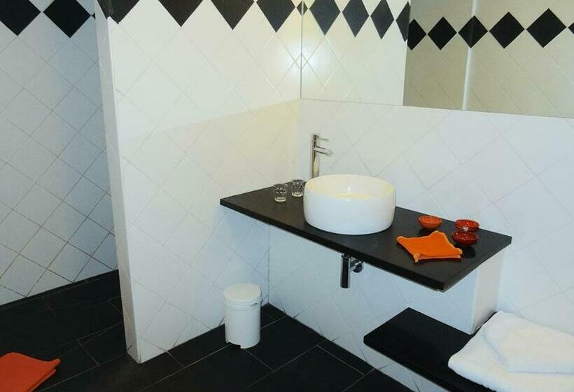 جناح, Le Mas De Pié Caud