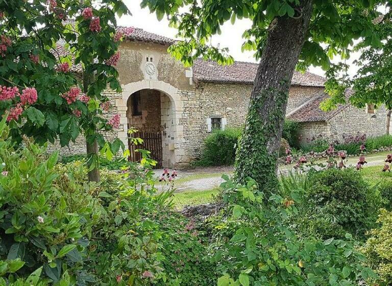 דירת חדר נוף לגינה, Le Logis De La Pataudière