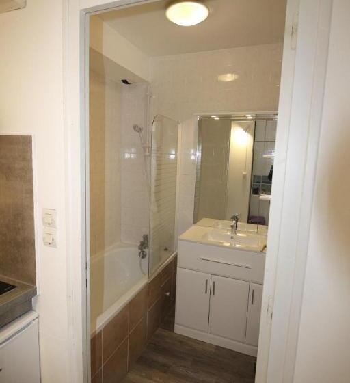 标准工作室, Logis Hôtel & Restaurant Au Clos Paillé Charme & Caractère